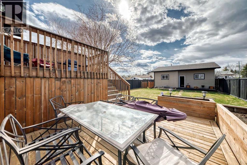 102 Robinson Avenue, Penhold, Alberta  T0M 1R0 - Photo 15 - A2309036