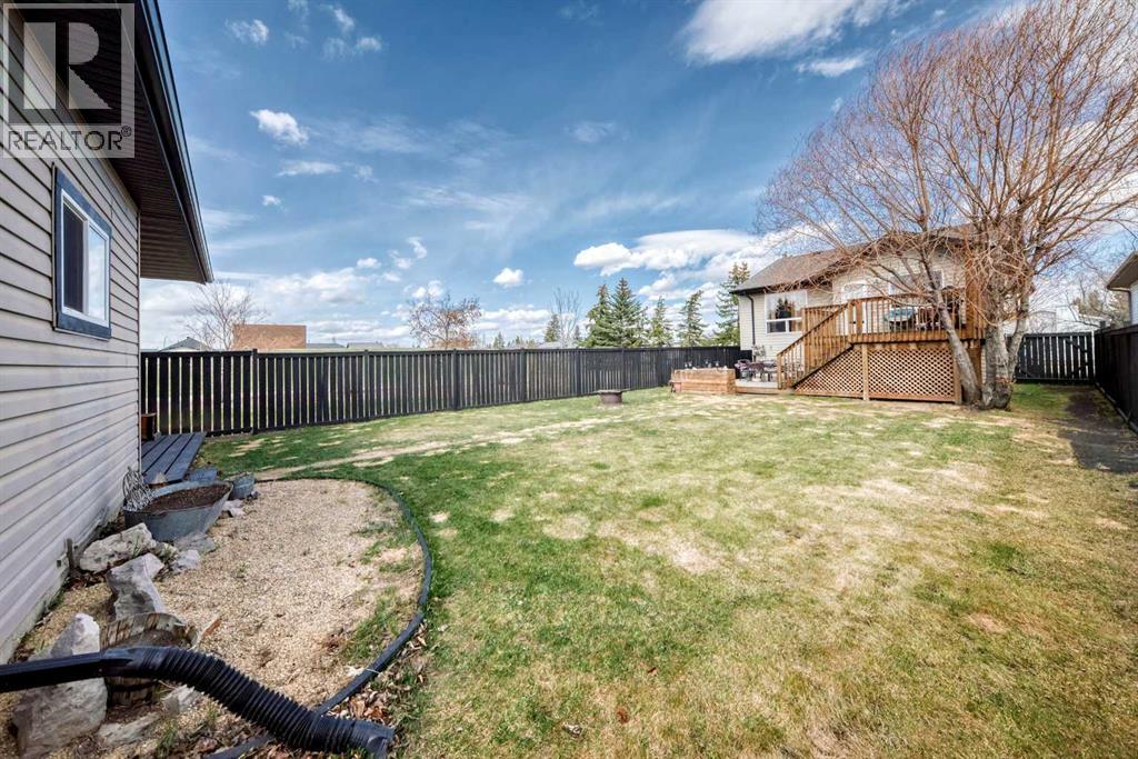 102 Robinson Avenue, Penhold, Alberta  T0M 1R0 - Photo 33 - A2309036