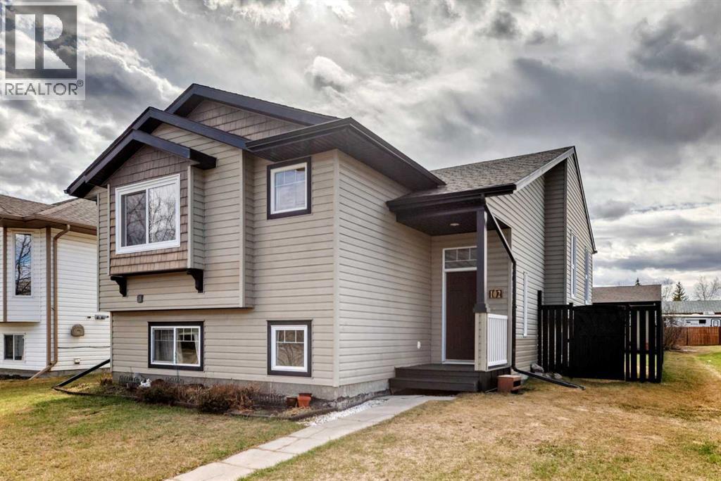 102 Robinson Avenue, Penhold, Alberta  T0M 1R0 - Photo 35 - A2309036
