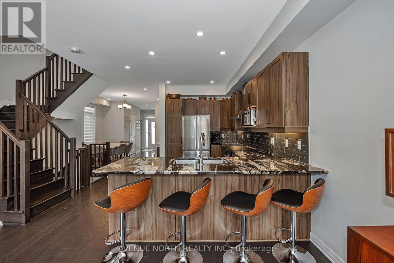 323 Lysander Place, Ottawa, Ontario  K1K 3X8 - Photo 12 - X13177872