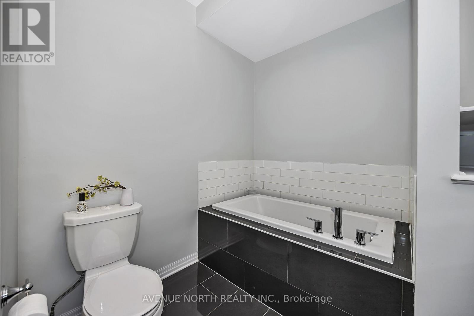 323 Lysander Place, Ottawa, Ontario  K1K 3X8 - Photo 25 - X13177872