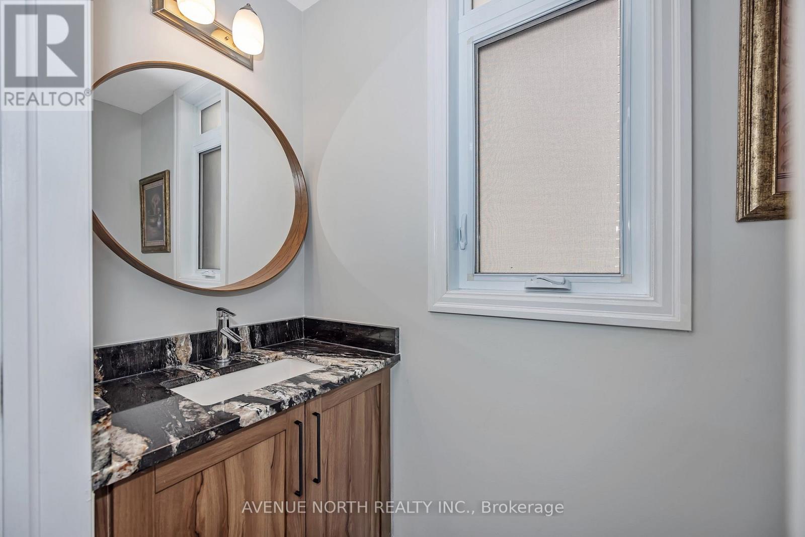 323 Lysander Place, Ottawa, Ontario  K1K 3X8 - Photo 4 - X13177872
