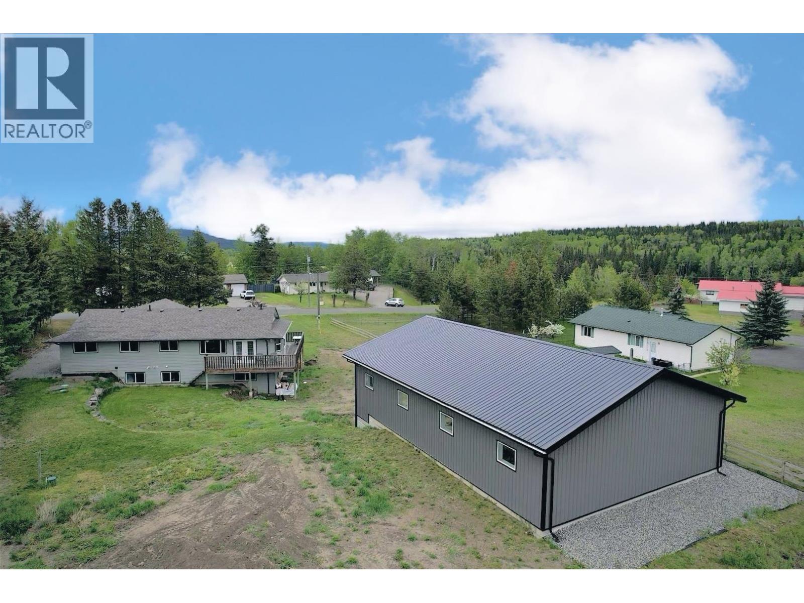 6500 Grey Crescent, Horse Lake, British Columbia  V0K 2E3 - Photo 2 - R3128287