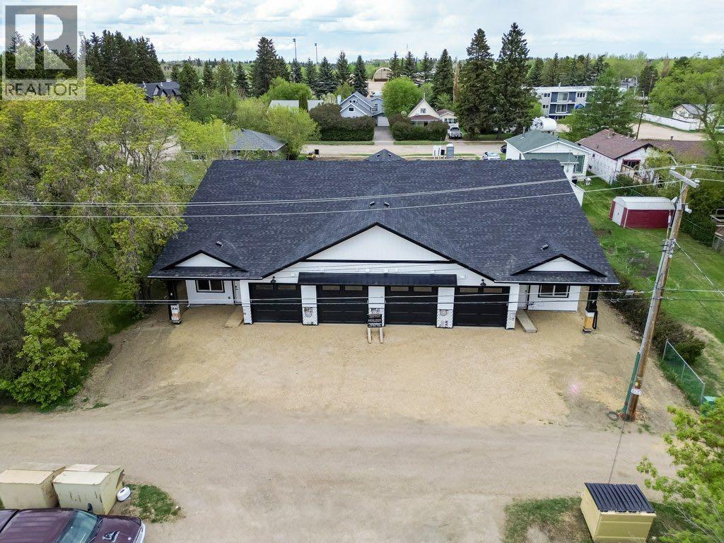 8, 5463 55 Avenue, Lacombe, Alberta  T4L 1M1 - Photo 2 - A2277421