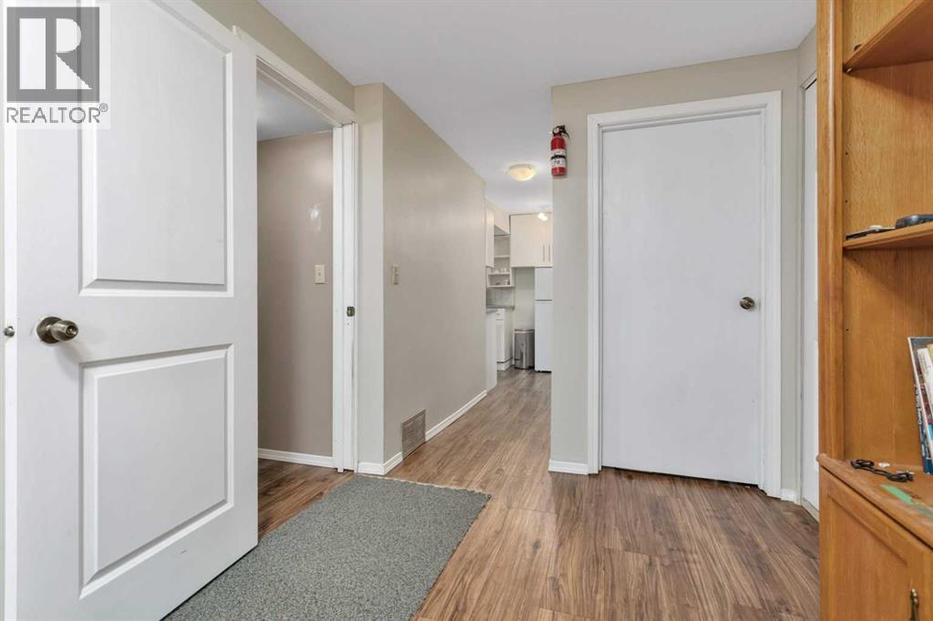 4318 45 Ave, Sylvan Lake, Alberta  T4S 1K8 - Photo 14 - A2313136