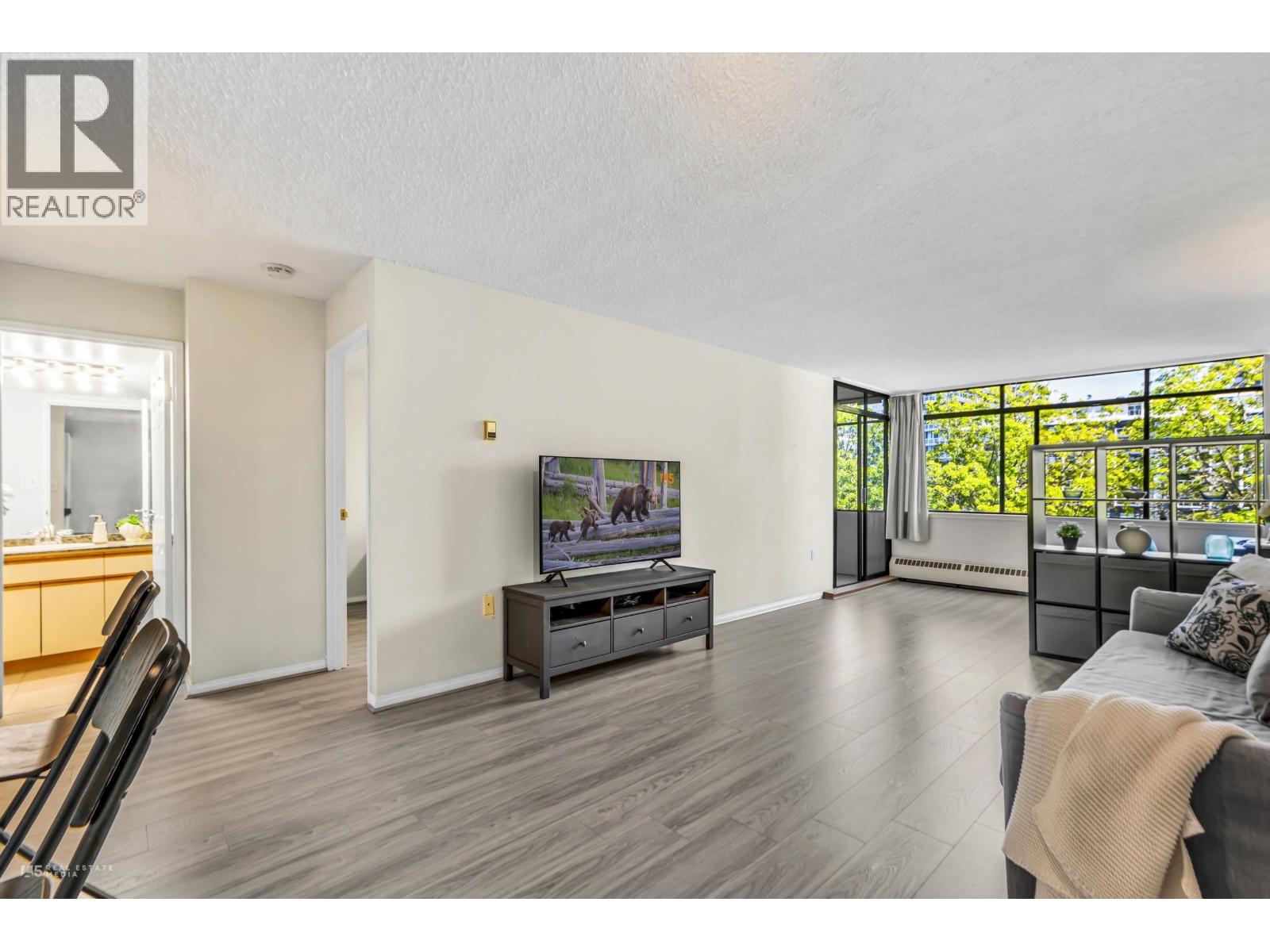 Listing Picture 5 of 20 : 601 6611 MINORU BOULEVARD, Richmond / 烈治文 - 魯藝地產 Yvonne Lu Group - MLS Medallion Club Member
