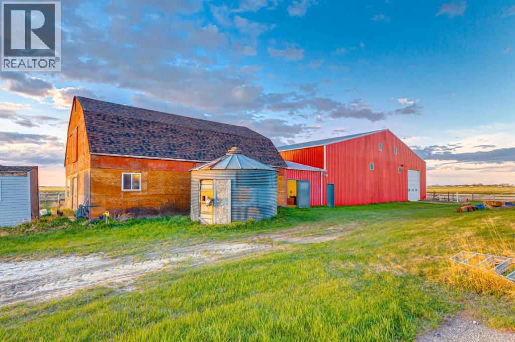 232228 Range Road 283, Rural Rocky View County, Alberta  T2Z 3T2 - Photo 9 - A2305908