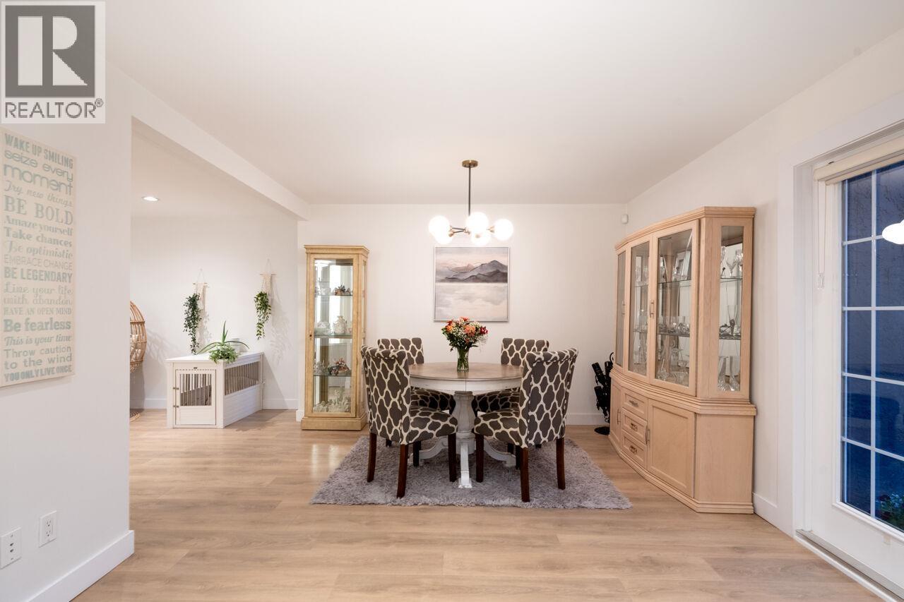 3216 Savary Avenue, Coquitlam, British Columbia  V3E 1M3 - Photo 9 - R3128304