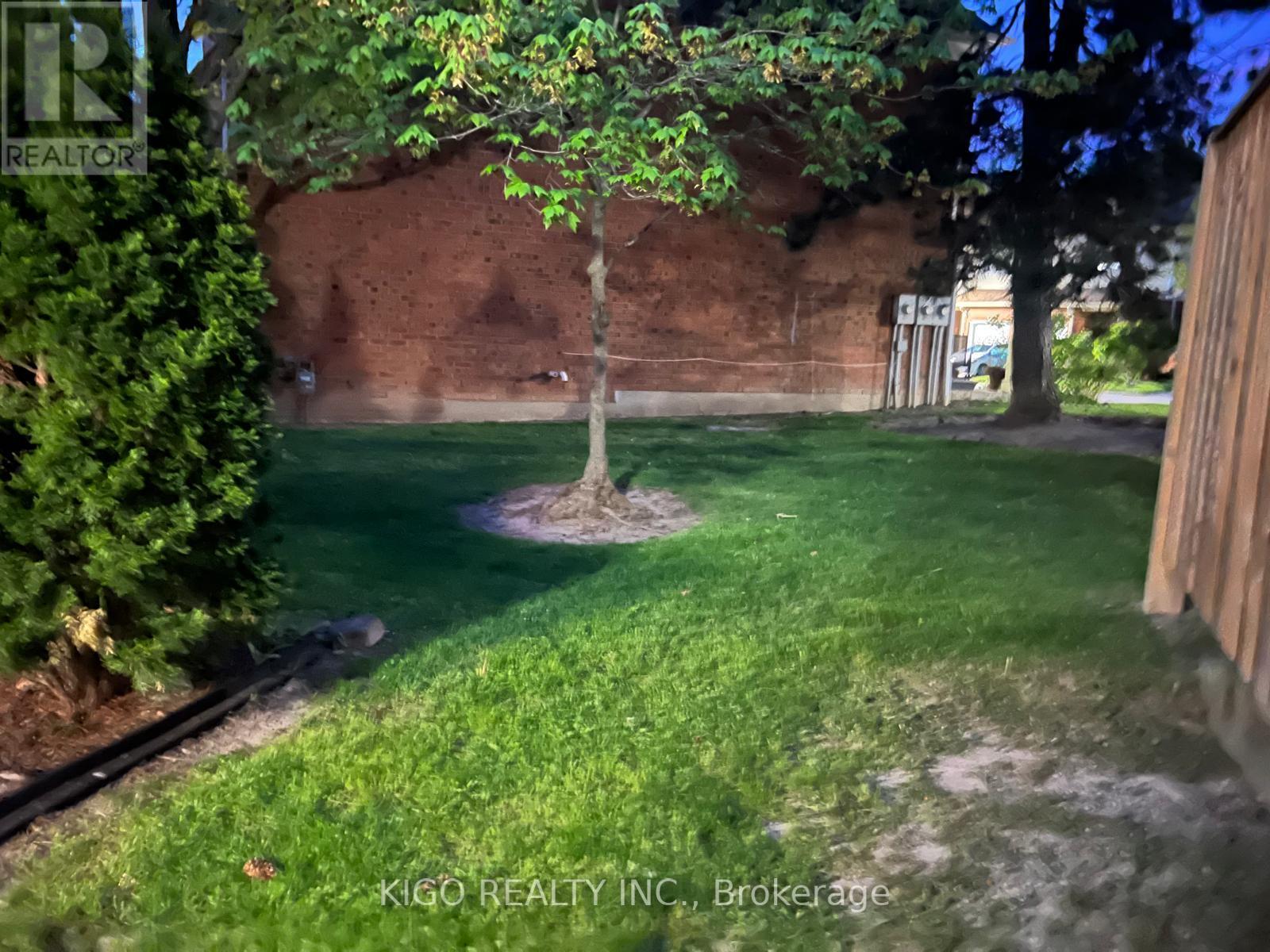 121 - 10 Bassett Boulevard, Whitby, Ontario  L1N 9C3 - Photo 11 - E13177814
