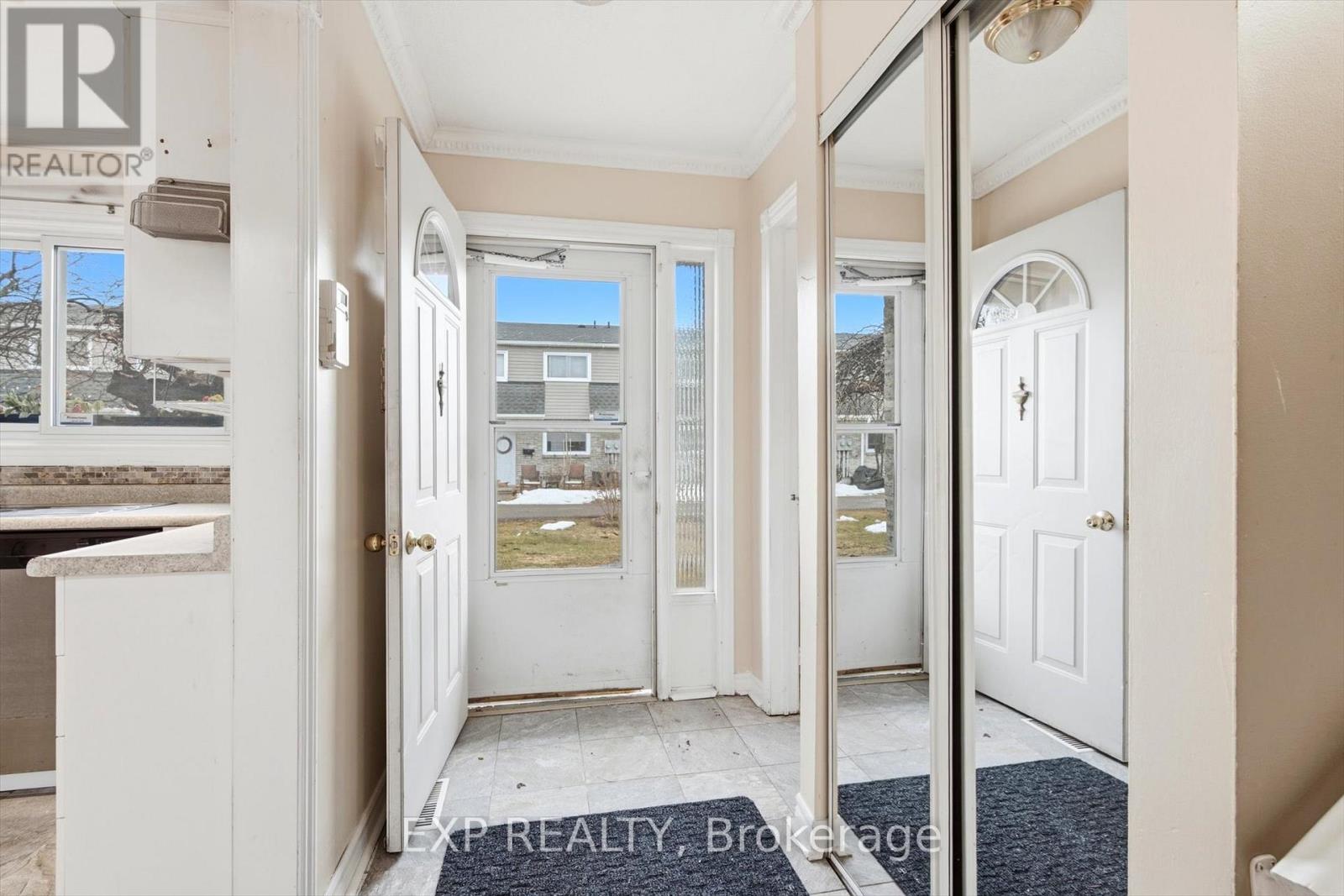 31 - 2050 Upper Middle Road, Burlington, Ontario  L7P 3R9 - Photo 5 - W13177856