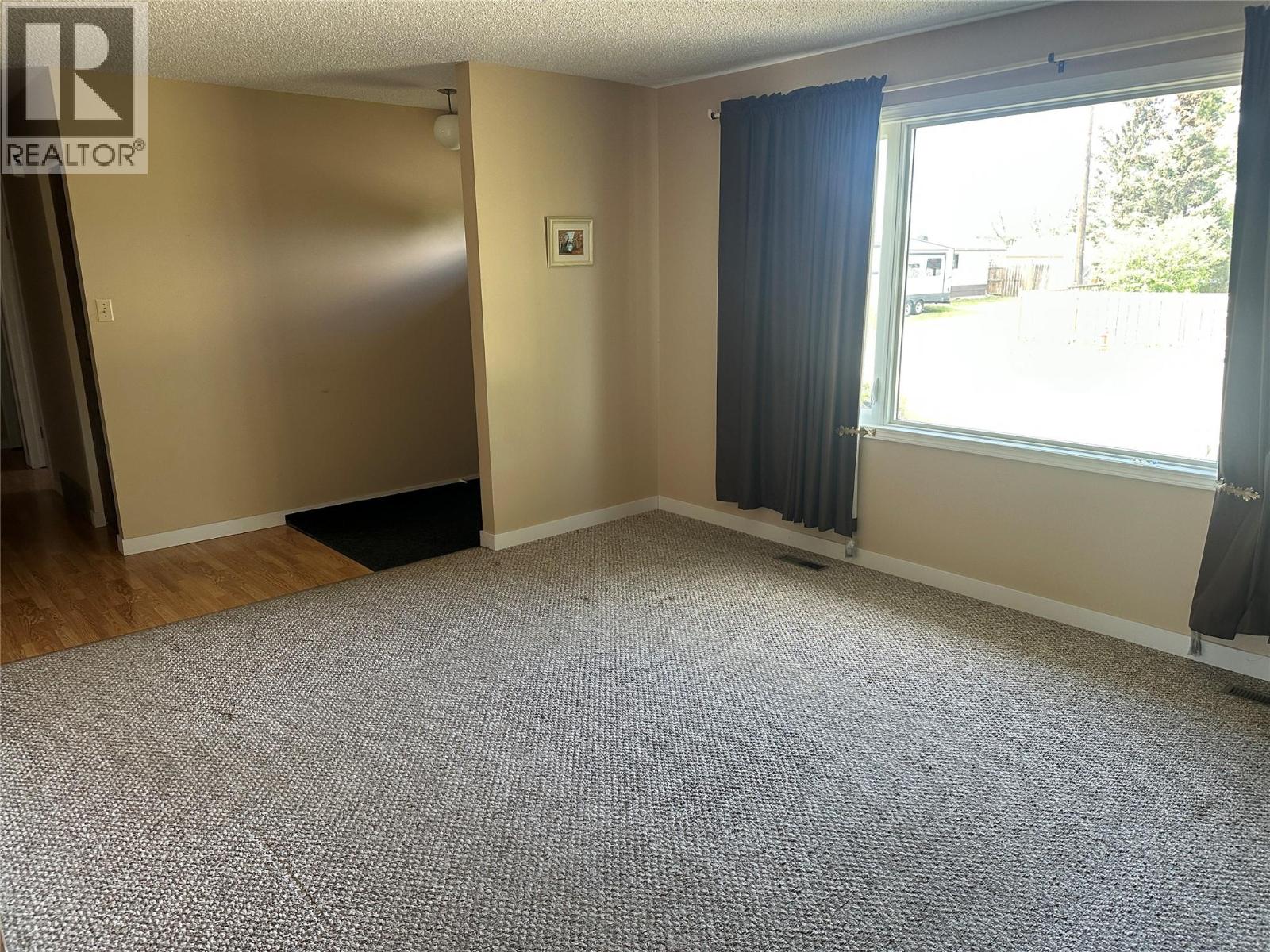 1625 113 Avenue, Dawson Creek, British Columbia  V1G 4J7 - Photo 2 - 10389026