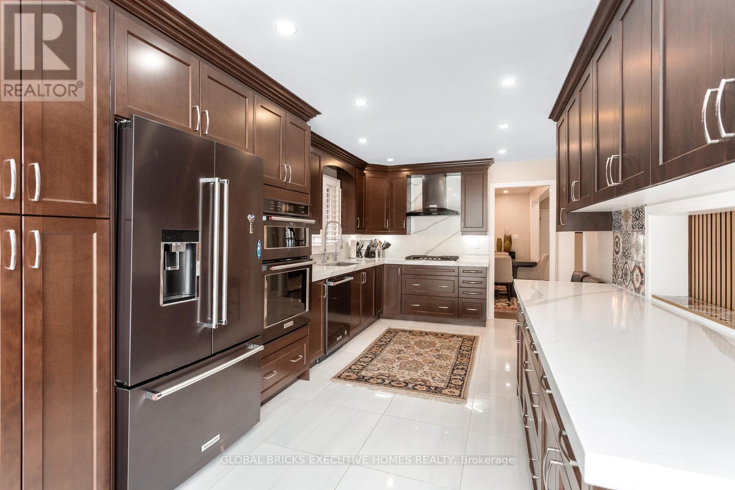 5952 Grossbeak Drive, Mississauga, Ontario  L5N 6B3 - Photo 21 - W13177542