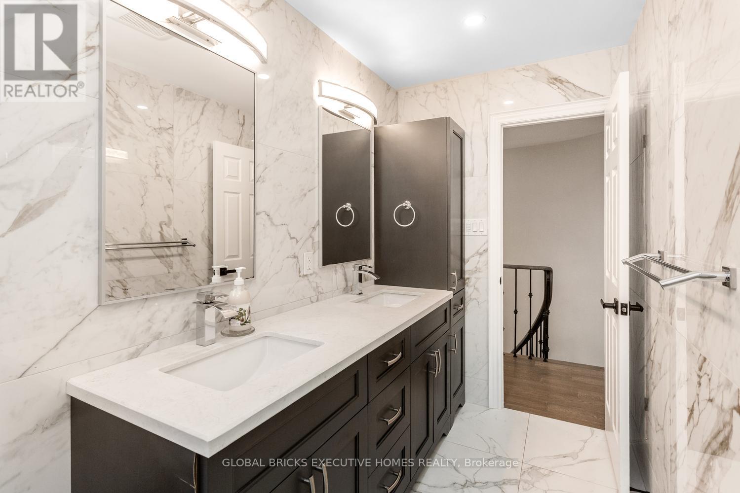 5952 Grossbeak Drive, Mississauga, Ontario  L5N 6B3 - Photo 41 - W13177542
