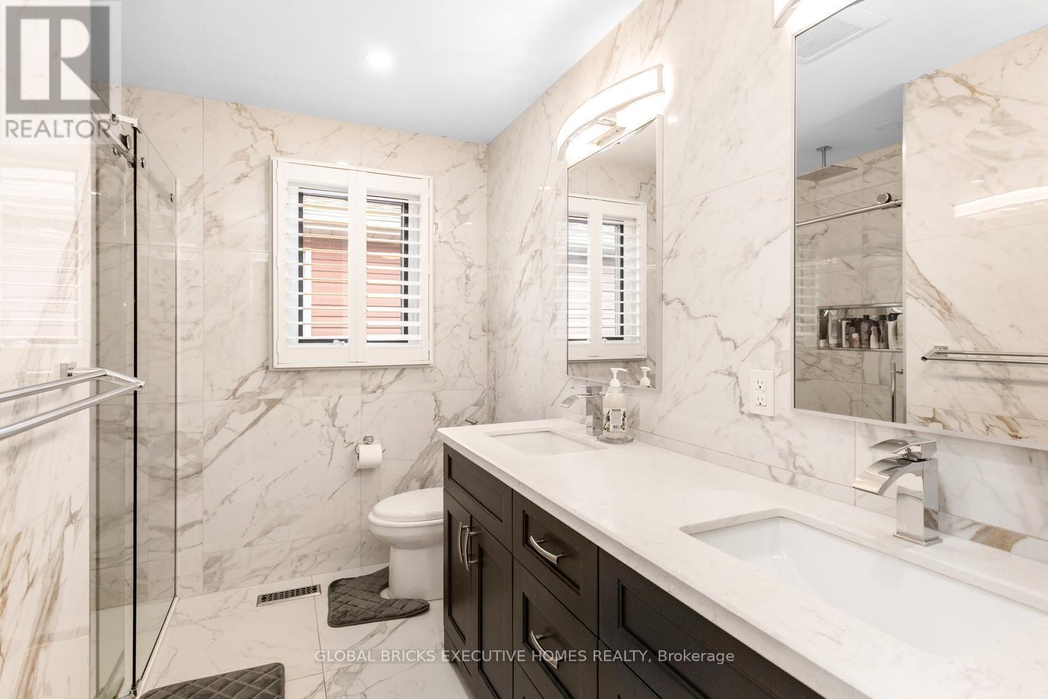 5952 Grossbeak Drive, Mississauga, Ontario  L5N 6B3 - Photo 40 - W13177542