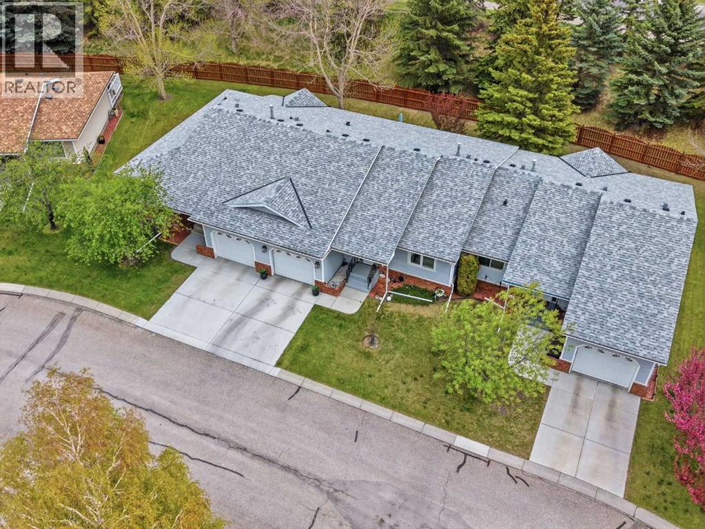 44 Vandoos Gardens NW, Calgary, Alberta  T3A 4W4 - Photo 39 - A2313465