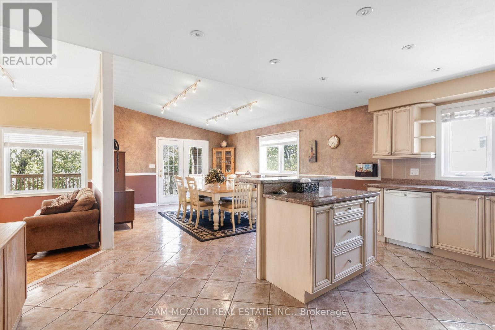 84 Maryland Drive, Selwyn, Ontario  K9J 6X3 - Photo 7 - X13060330