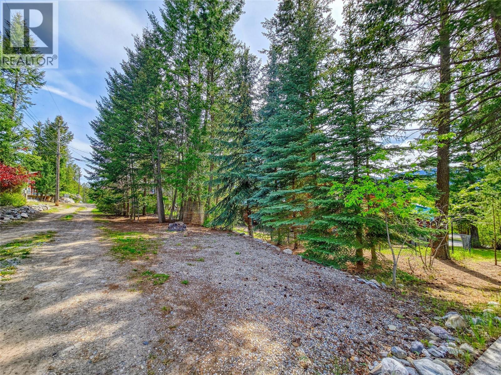 4938 Hot Springs Road, Fairmont Hot Springs, British Columbia  V0B 1L1 - Photo 10 - 10388571