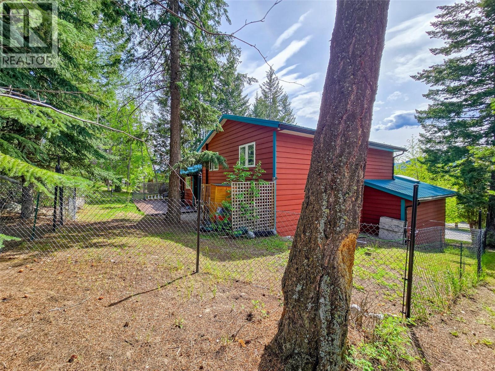 4938 Hot Springs Road, Fairmont Hot Springs, British Columbia  V0B 1L1 - Photo 11 - 10388571