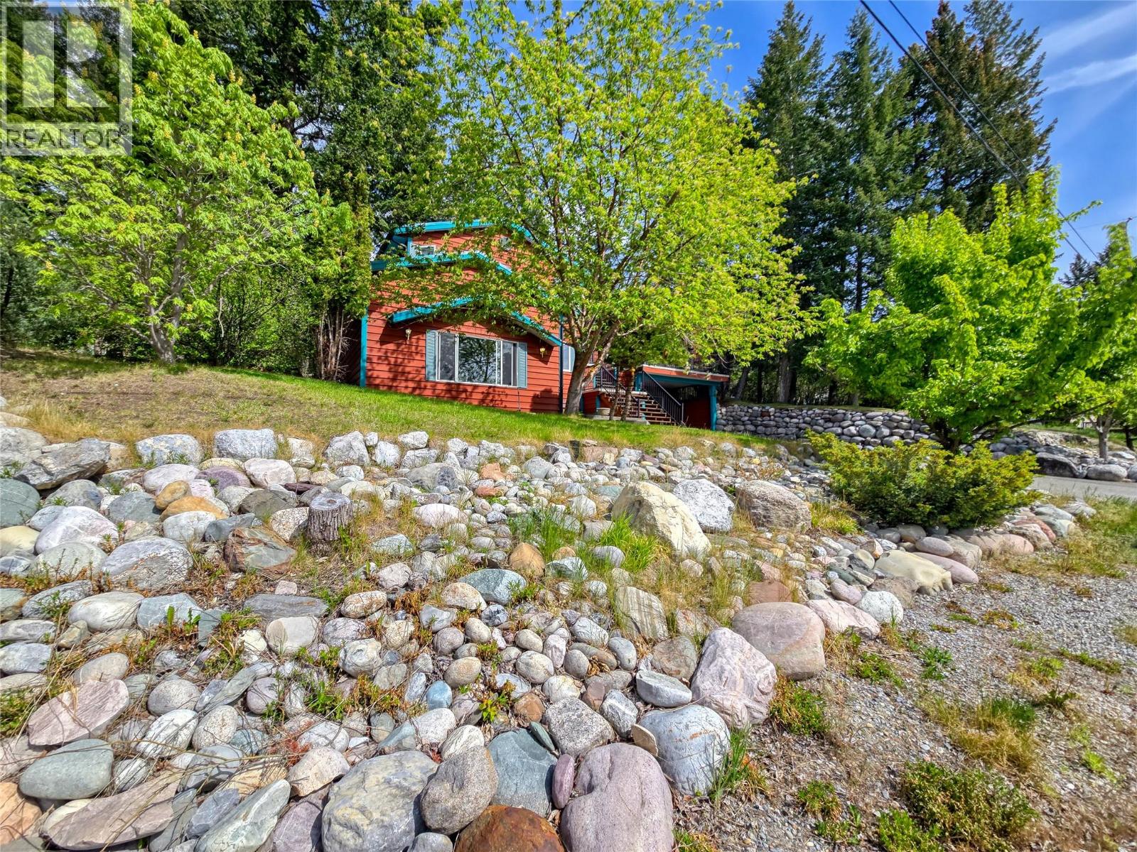 4938 Hot Springs Road, Fairmont Hot Springs, British Columbia  V0B 1L1 - Photo 4 - 10388571