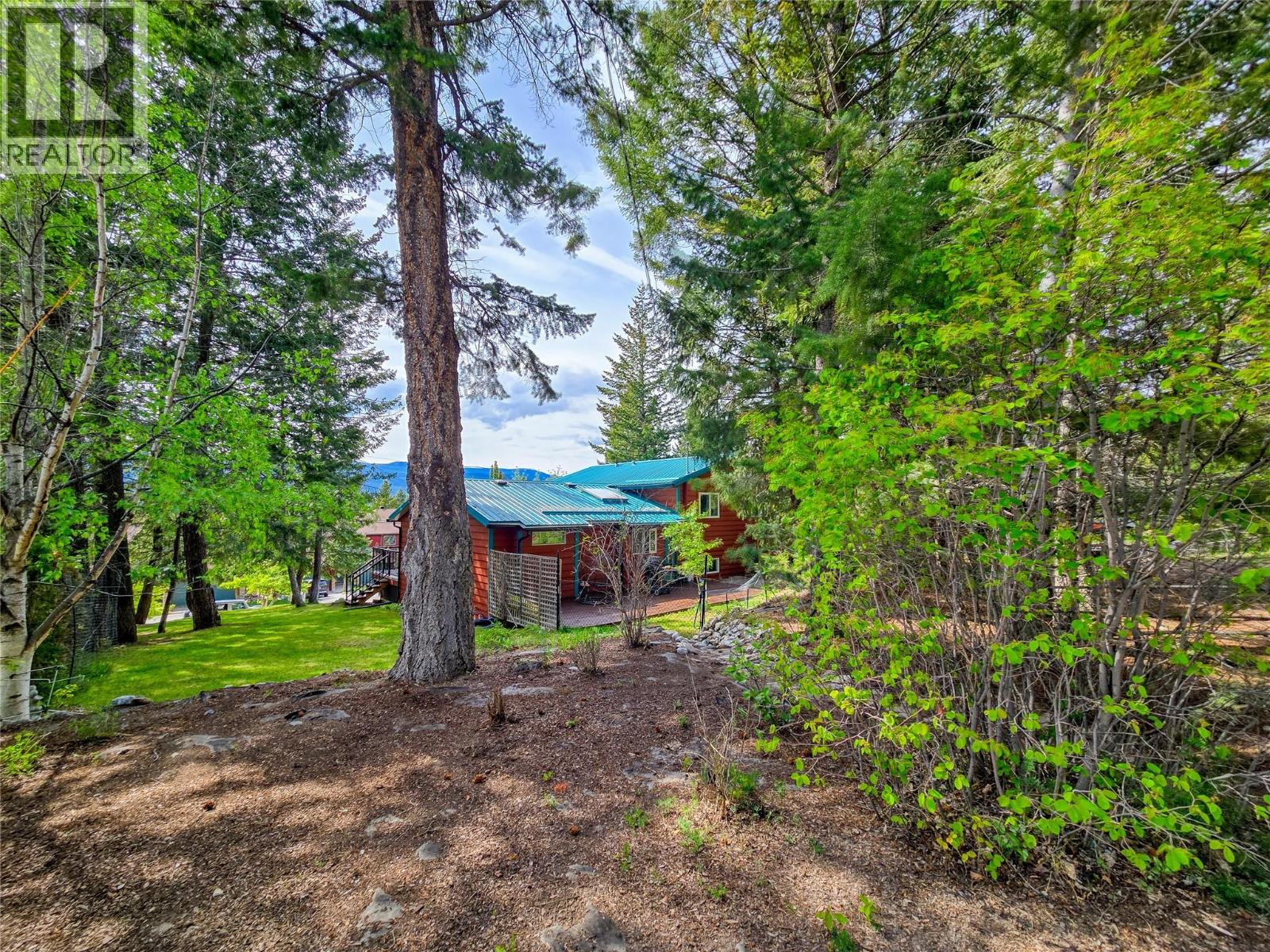 4938 Hot Springs Road, Fairmont Hot Springs, British Columbia  V0B 1L1 - Photo 8 - 10388571