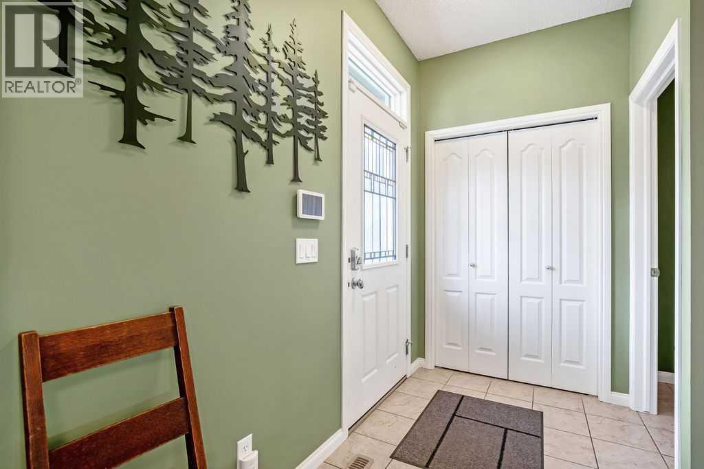 149 Fireside Boulevard, Cochrane, Alberta  T4C 0R1 - Photo 3 - A2313209