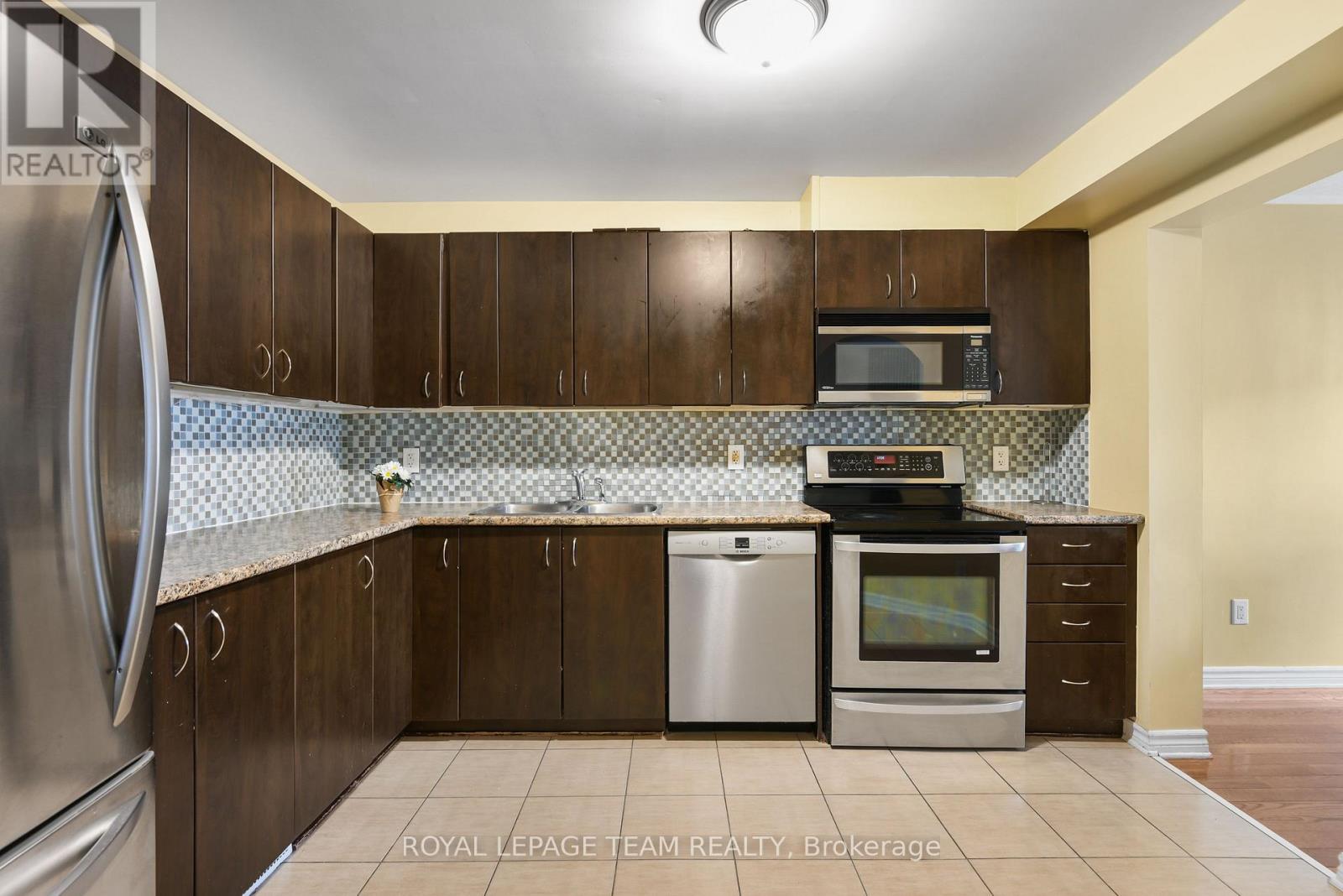 415 Galatina Way, Ottawa, Ontario  K2K 0E7 - Photo 8 - X13178000