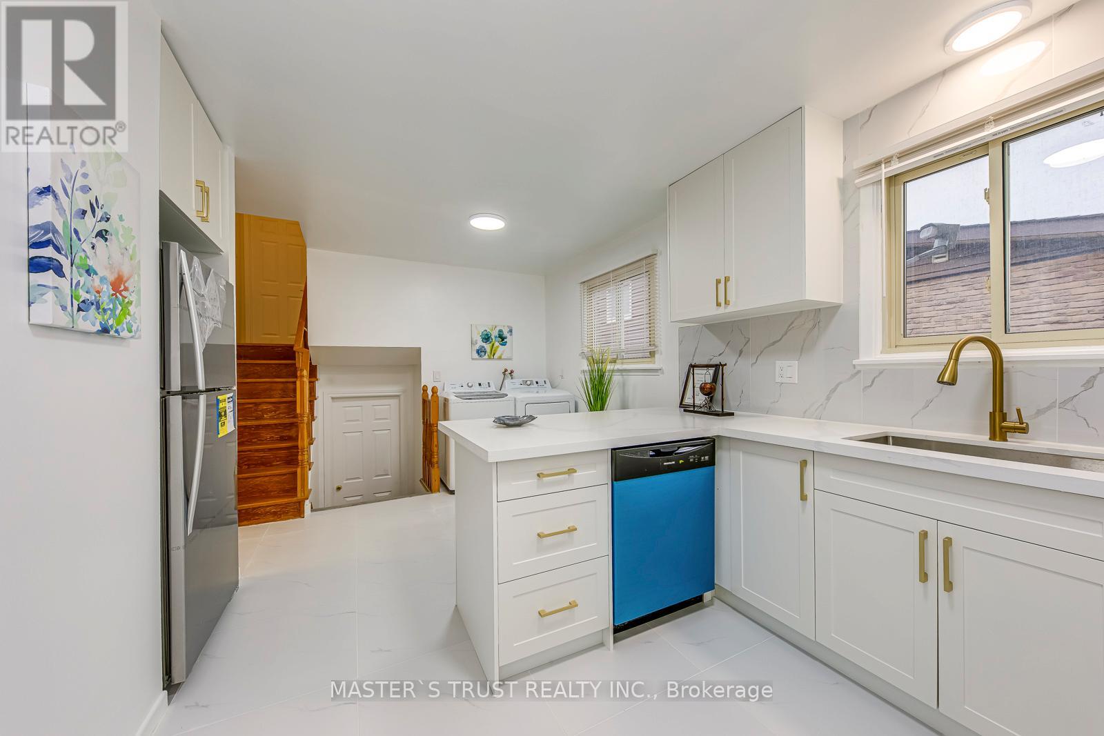 6411 Chaumont Crescent, Mississauga, Ontario  L5N 2M7 - Photo 12 - W13025320
