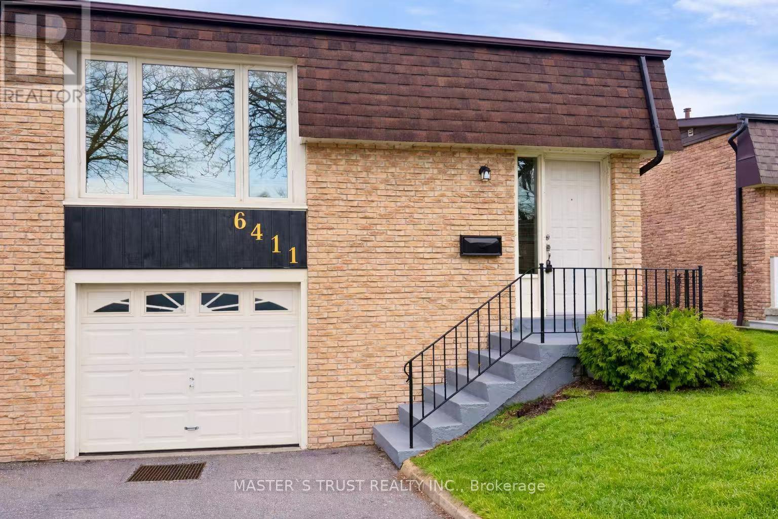 6411 Chaumont Crescent, Mississauga, Ontario  L5N 2M7 - Photo 2 - W13025320