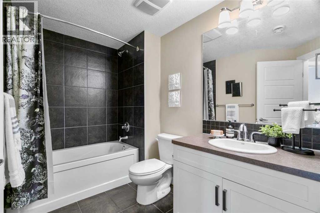 25 Fireside Landing, Cochrane, Alberta  T4C 0V9 - Photo 30 - A2314774