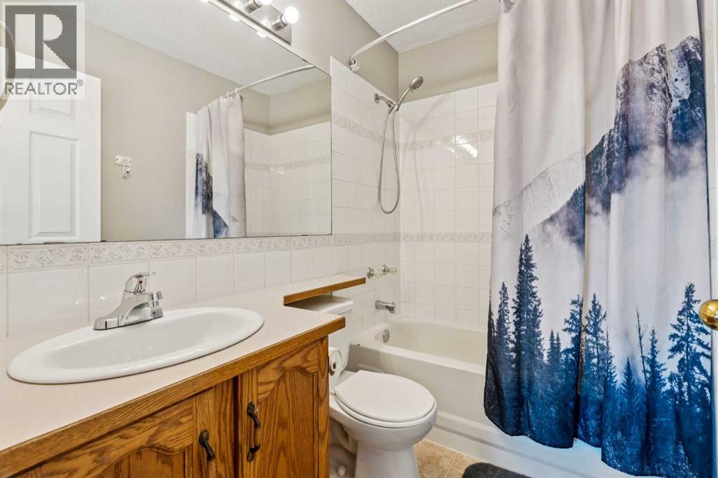 56 West Terrace Road, Cochrane, Alberta  T4C 1S5 - Photo 15 - A2314690