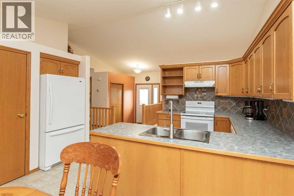 4908 55 Street, Alix, Alberta  T0C 0B0 - Photo 10 - A2311282