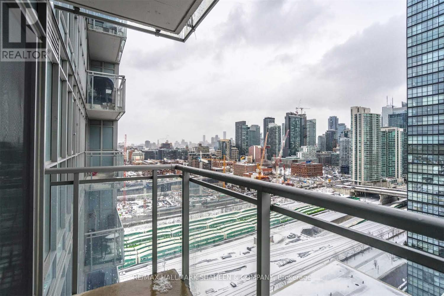 2105 - 15 Iceboat Terrace, Toronto, Ontario  M5V 4A5 - Photo 12 - C13178132