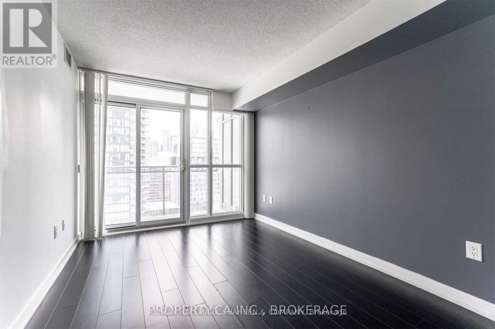 2105 - 15 Iceboat Terrace, Toronto, Ontario  M5V 4A5 - Photo 7 - C13178132