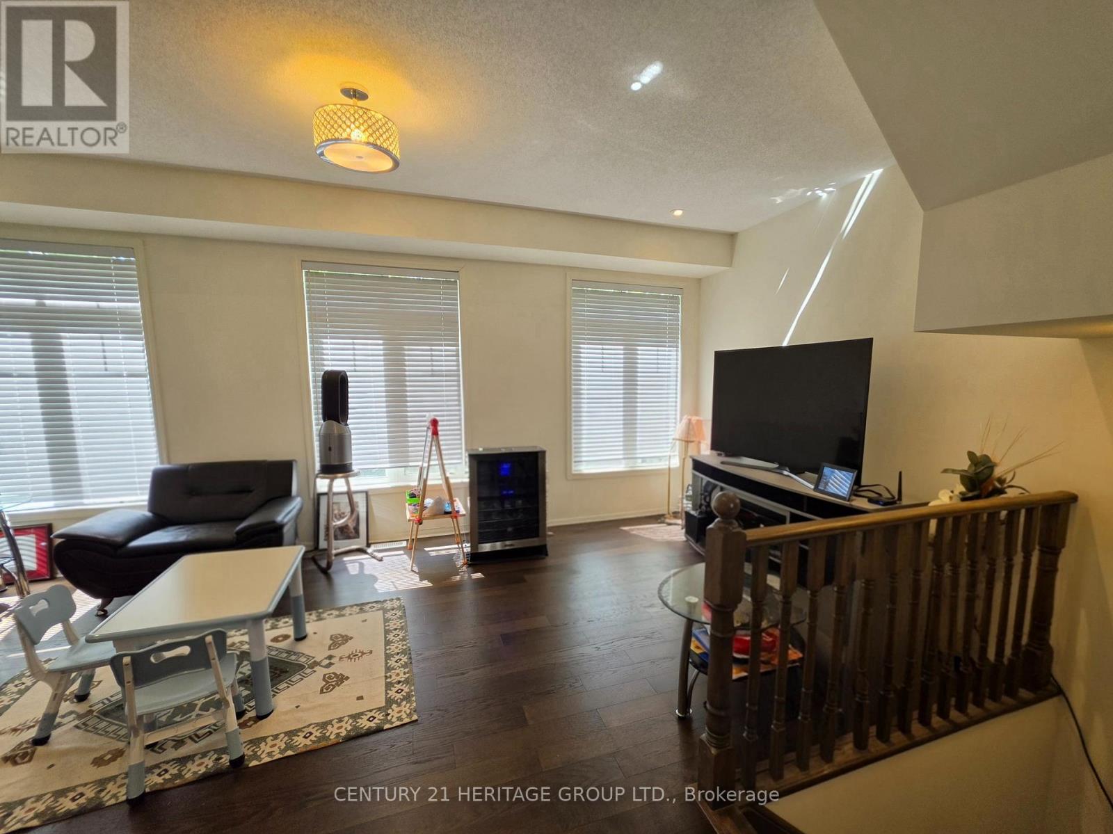 16 Coxhead Lane, Ajax, Ontario  L1T 0P4 - Photo 13 - E13178234