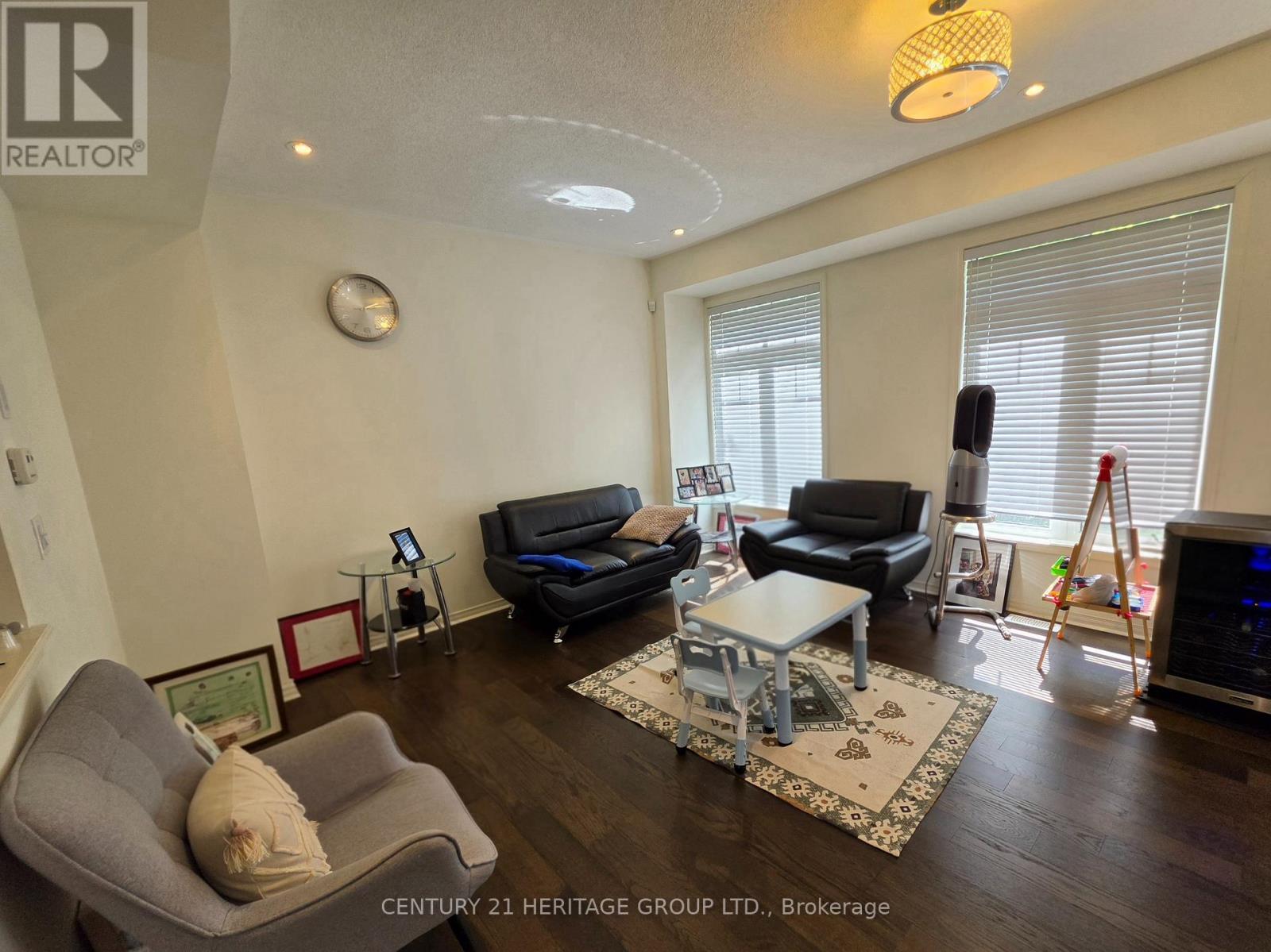 16 Coxhead Lane, Ajax, Ontario  L1T 0P4 - Photo 14 - E13178234