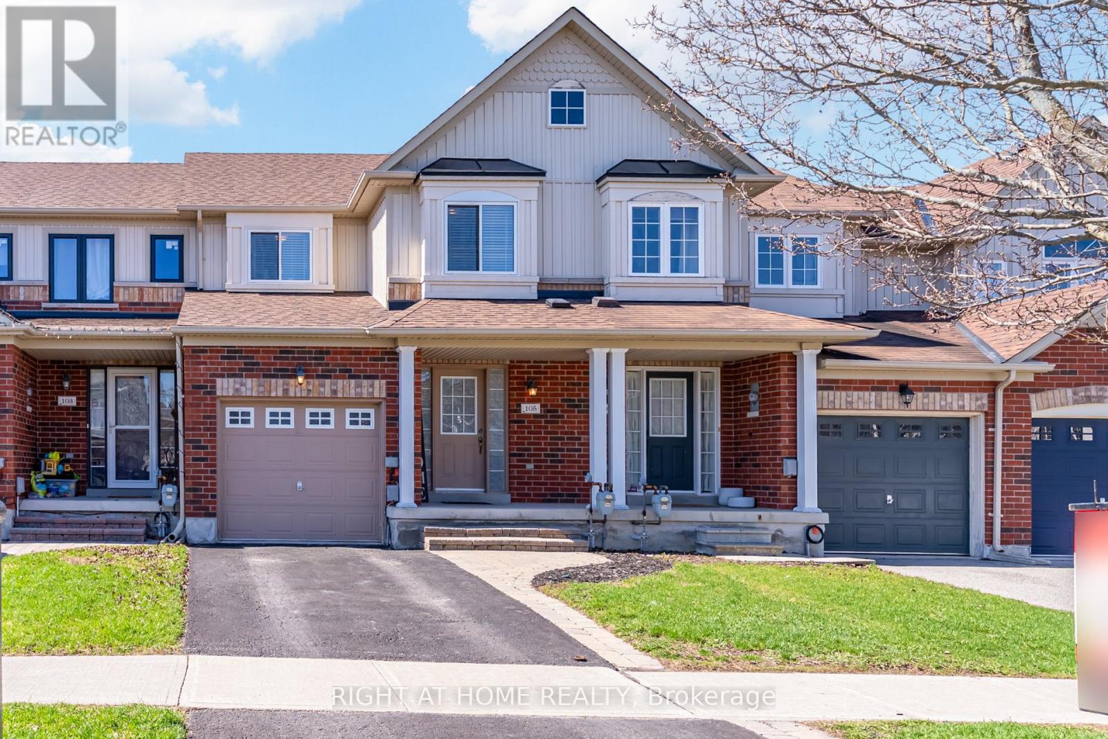 105 HAMMILL HEIGHTS, East Gwillimbury, Ontario