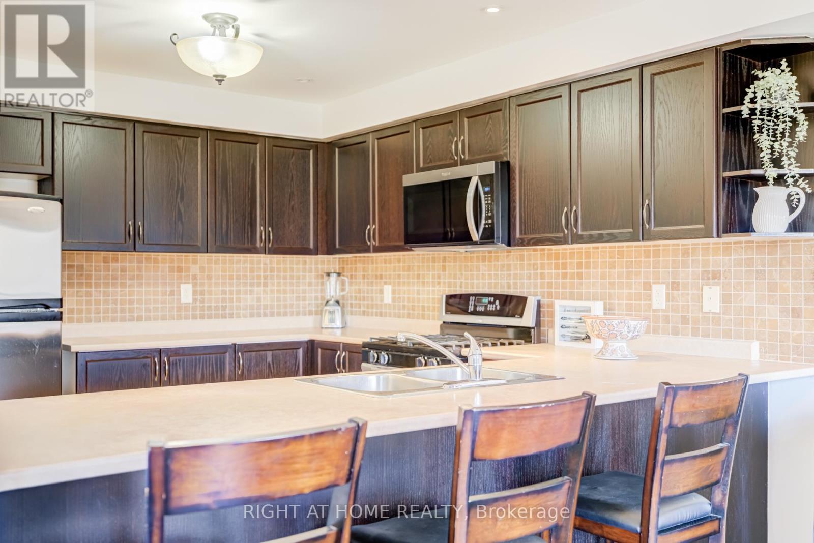 105 Hammill Heights, East Gwillimbury, Ontario  L0G 1M0 - Photo 12 - N13178092