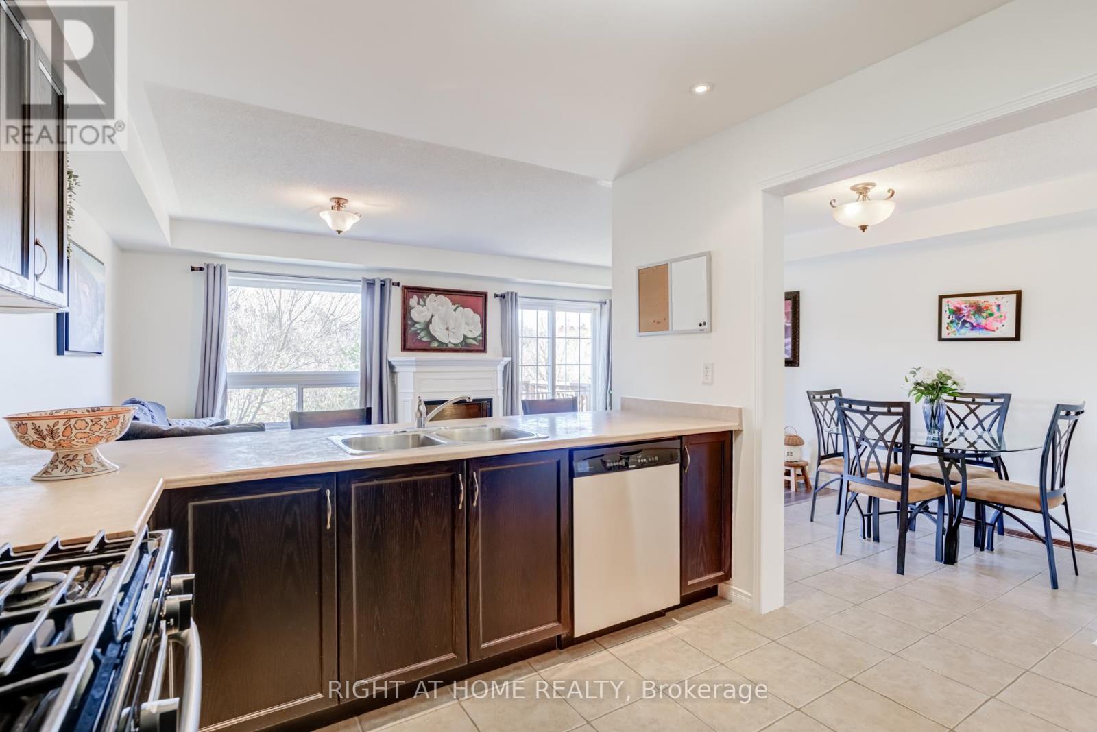 105 Hammill Heights, East Gwillimbury, Ontario  L0G 1M0 - Photo 16 - N13178092