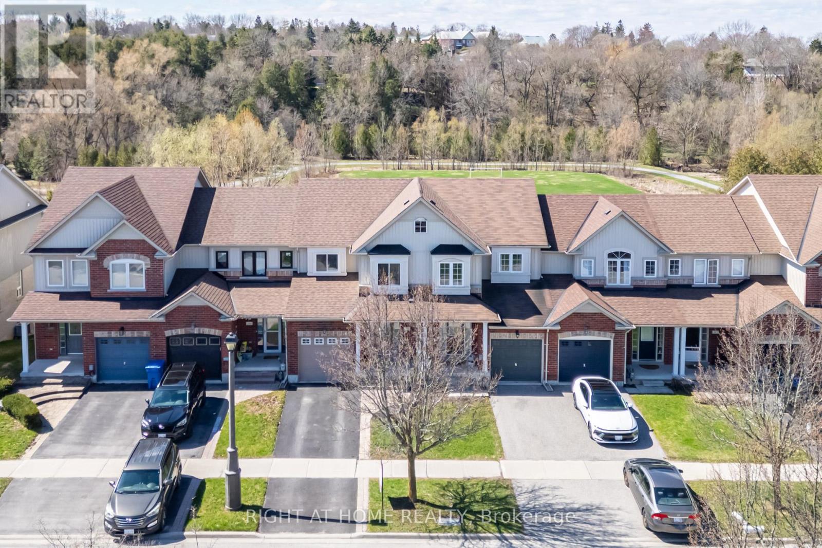 105 Hammill Heights, East Gwillimbury, Ontario  L0G 1M0 - Photo 3 - N13178092
