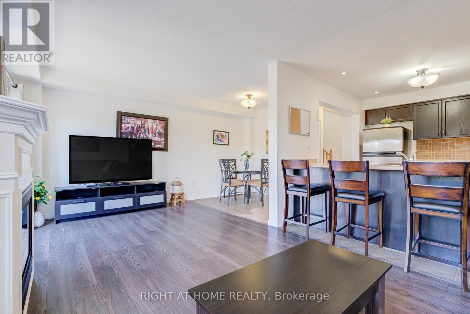 105 Hammill Heights, East Gwillimbury, Ontario  L0G 1M0 - Photo 9 - N13178092