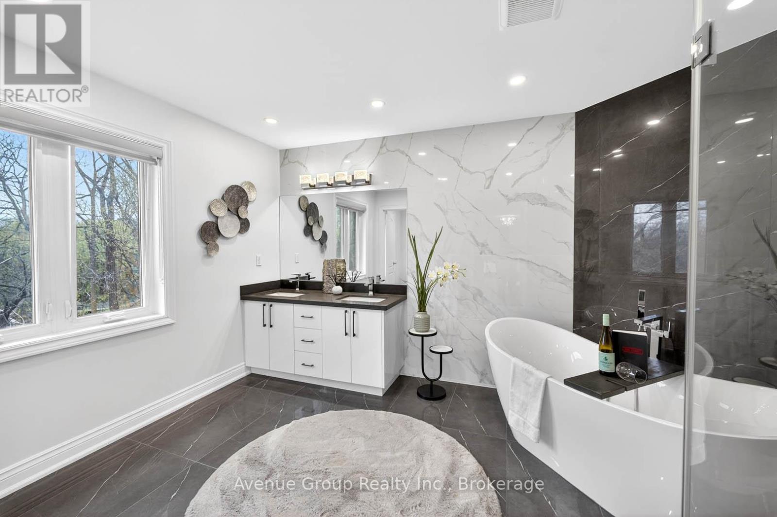 21 Palace Court, Richmond Hill, Ontario  L4B 4C3 - Photo 23 - N13178316