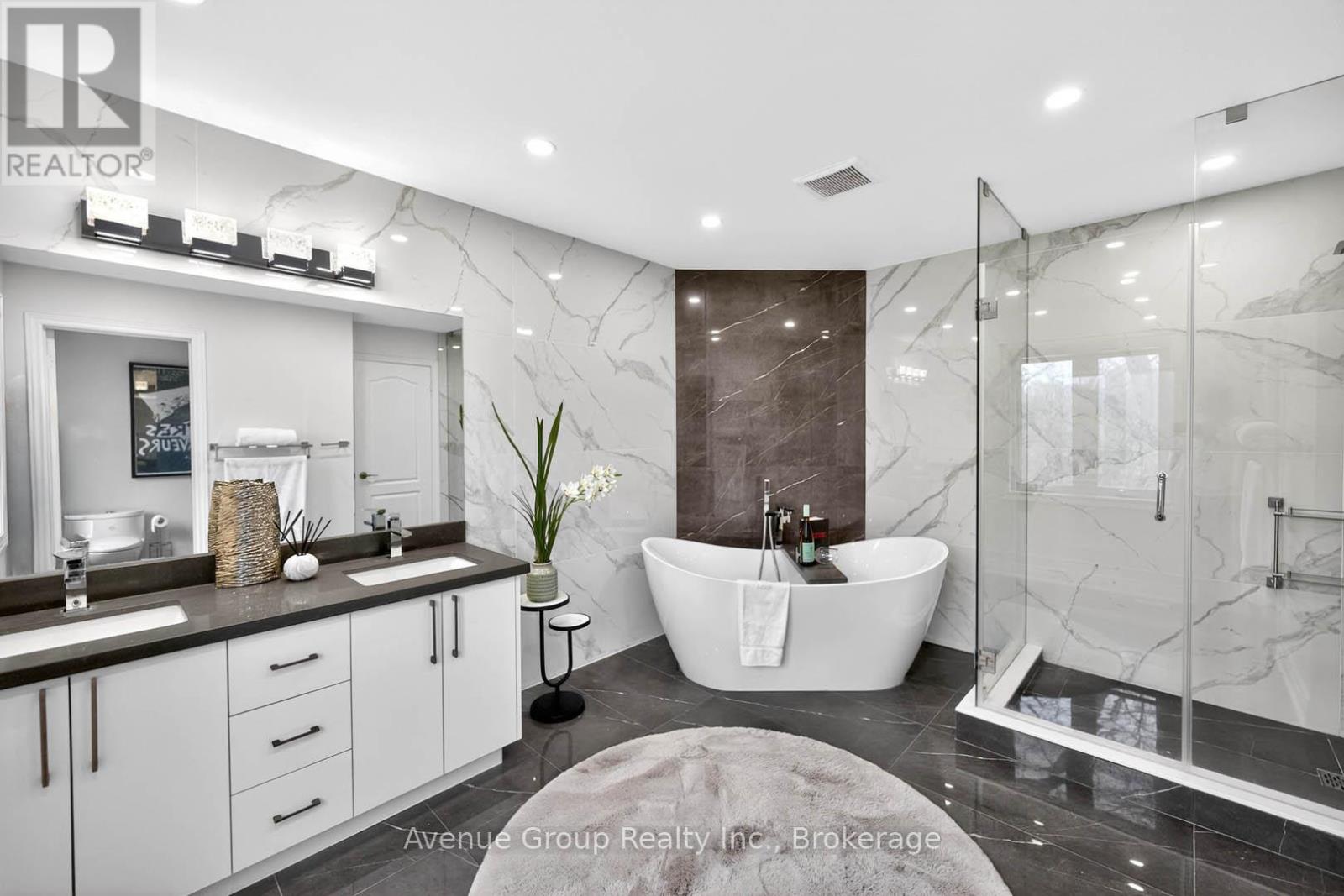 21 Palace Court, Richmond Hill, Ontario  L4B 4C3 - Photo 24 - N13178316