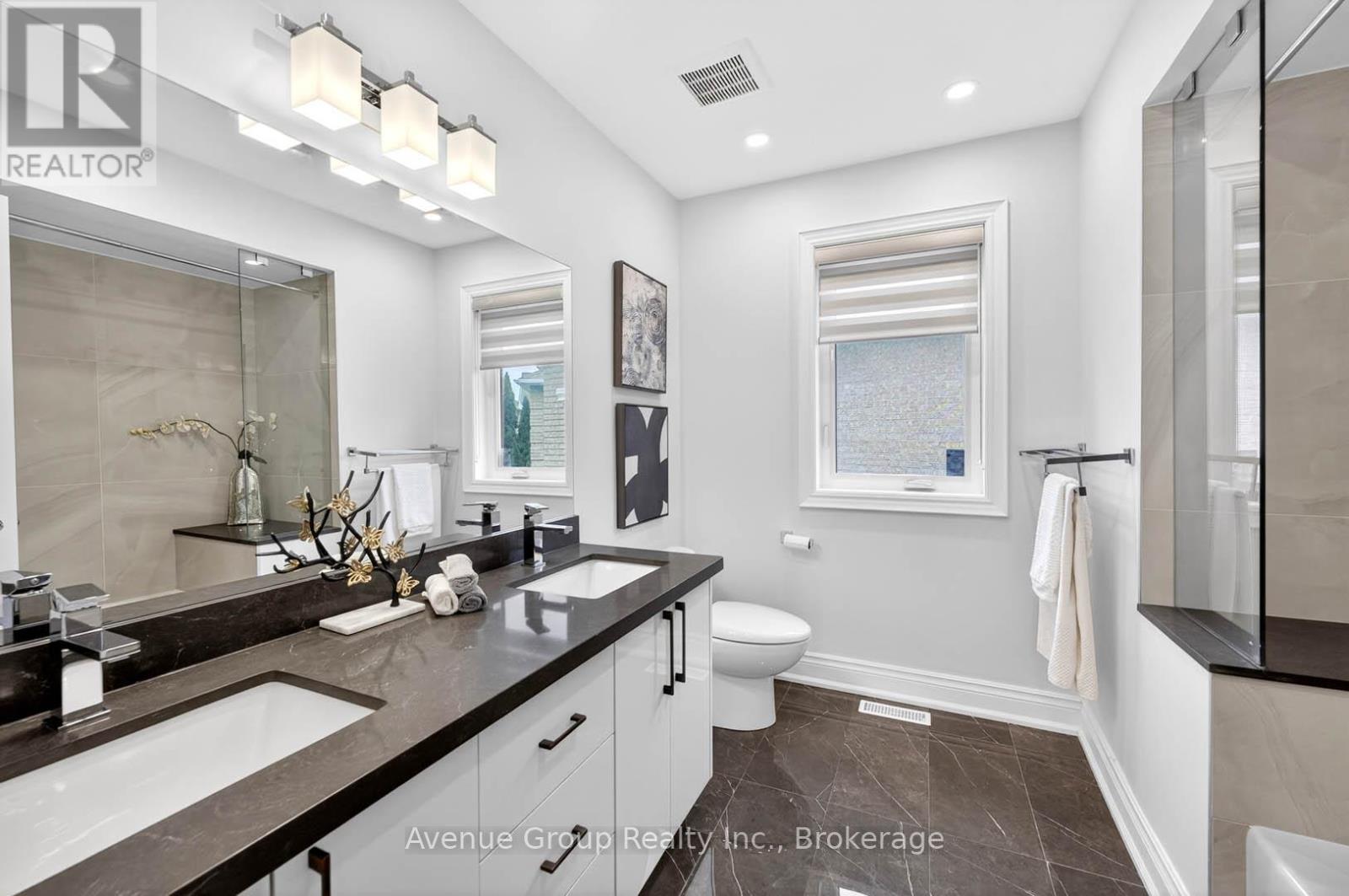 21 Palace Court, Richmond Hill, Ontario  L4B 4C3 - Photo 35 - N13178316