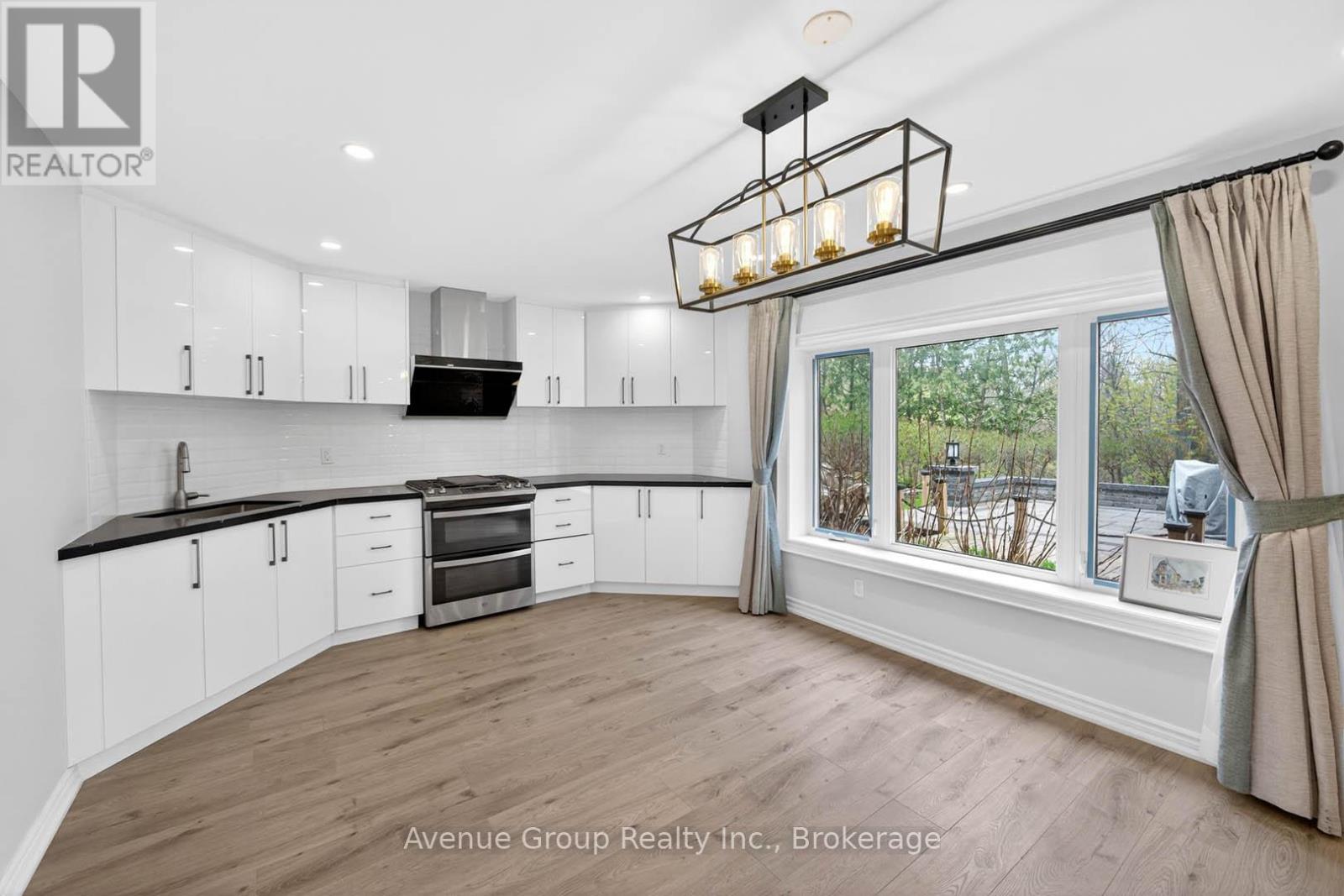 21 Palace Court, Richmond Hill, Ontario  L4B 4C3 - Photo 40 - N13178316