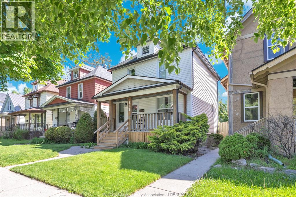 712 Gladstone, Windsor, Ontario  N8A 2R2 - Photo 2 - 26012101