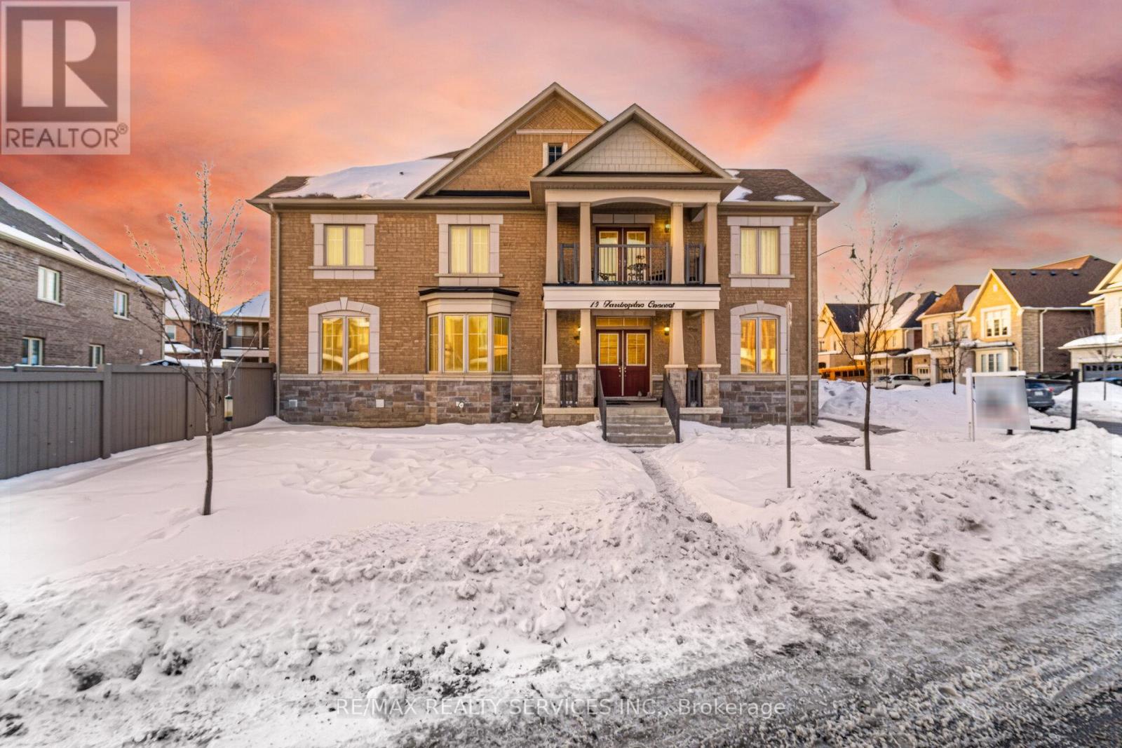 15 FARRINGDON CRESCENT, Brampton, Ontario