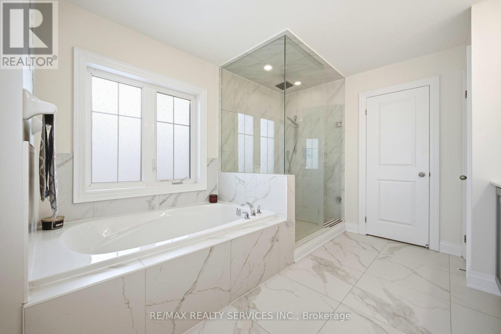15 Farringdon Crescent, Brampton, Ontario  L7A 4Z5 - Photo 37 - W13178216