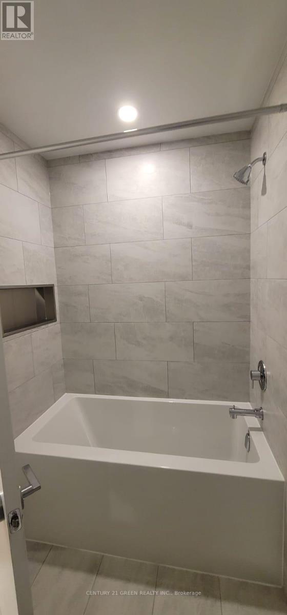 2201 - 395 Square One Drive, Mississauga, Ontario  L5B 0P6 - Photo 30 - W13178406