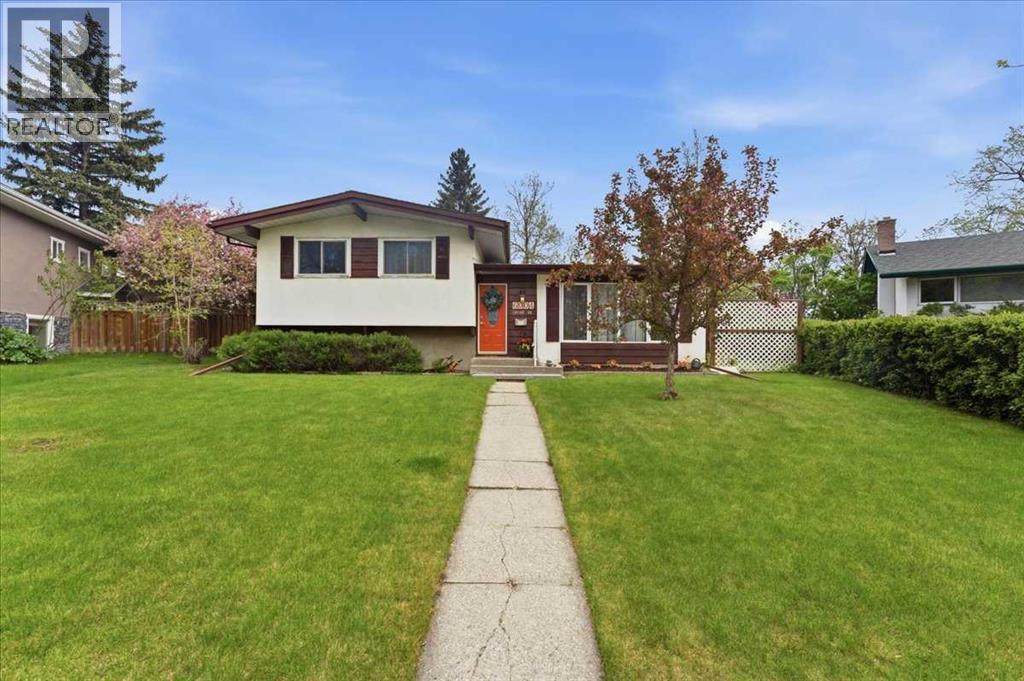 6004 Louise Road Sw, Calgary, Alberta  T3E 5V2 - Photo 1 - A2315053
