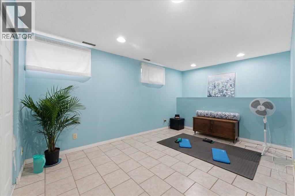 6004 Louise Road Sw, Calgary, Alberta  T3E 5V2 - Photo 39 - A2315053